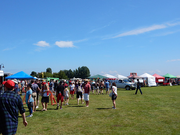Lots of people there, even before we arrived at 11:45