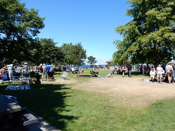 Lots of folks came by to see the artists at work