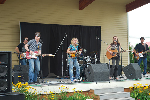 Outdoor entertainment in the bandstand